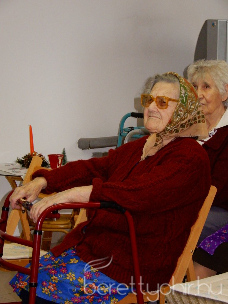 Mesét kaptak ajándékba 10